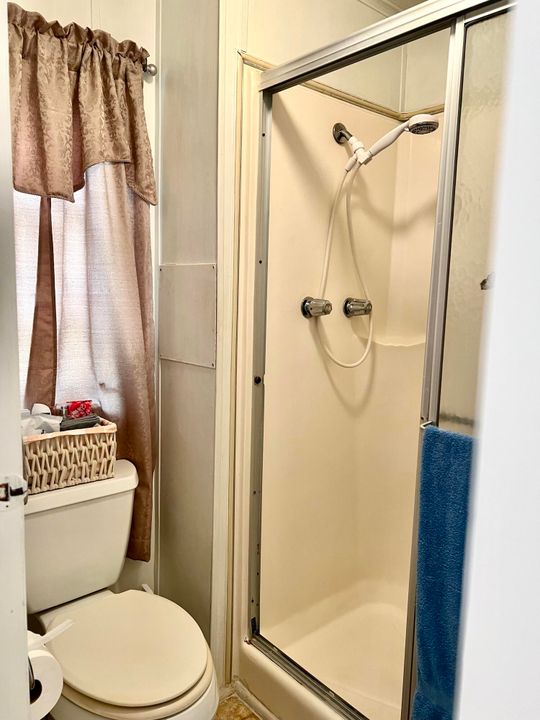 На продажу: $245,000 (2 спален, 2 ванн, 1152 Квадратных фут)