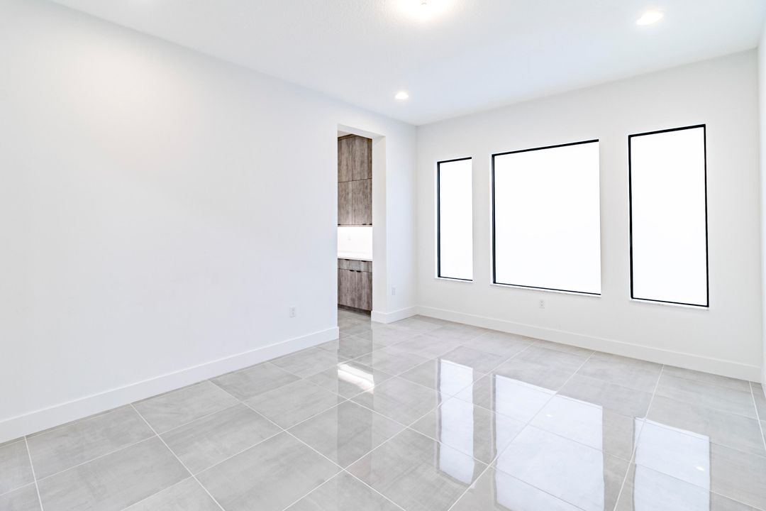 For Sale: $1,825,000 (5 beds, 7 baths, 4605 Square Feet)