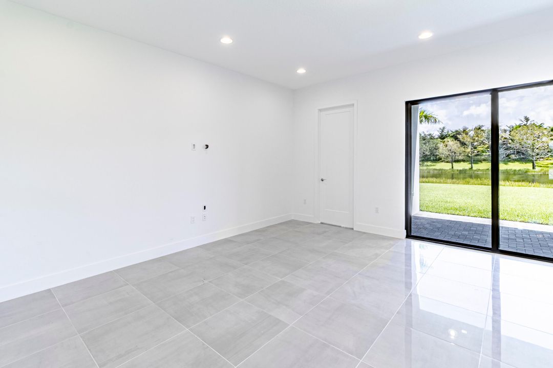 For Sale: $1,825,000 (5 beds, 7 baths, 4605 Square Feet)