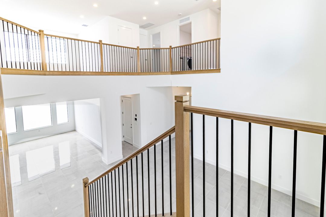 For Sale: $1,825,000 (5 beds, 7 baths, 4605 Square Feet)