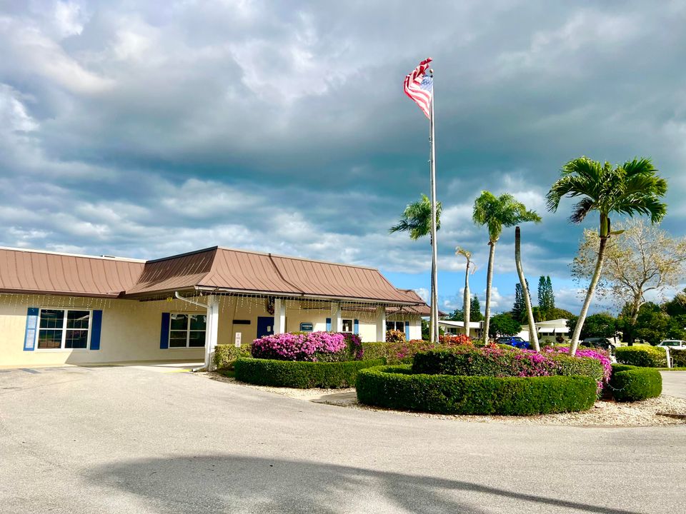 На продажу: $245,000 (2 спален, 2 ванн, 1152 Квадратных фут)