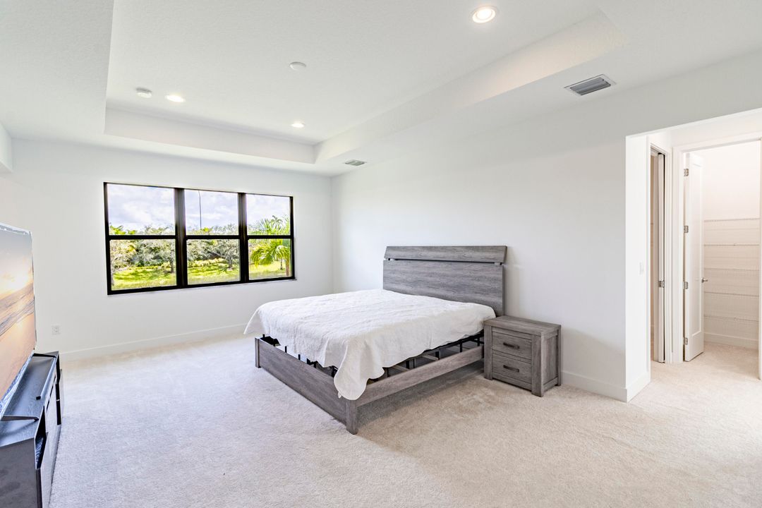 For Sale: $1,825,000 (5 beds, 7 baths, 4605 Square Feet)