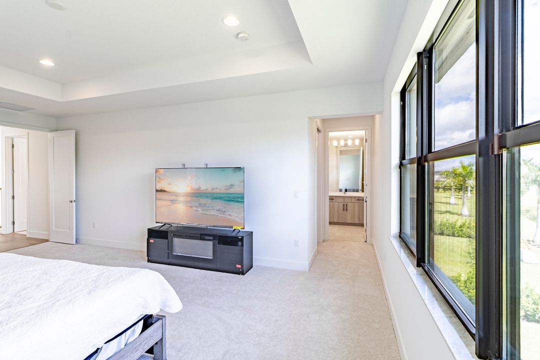 For Sale: $1,825,000 (5 beds, 7 baths, 4605 Square Feet)