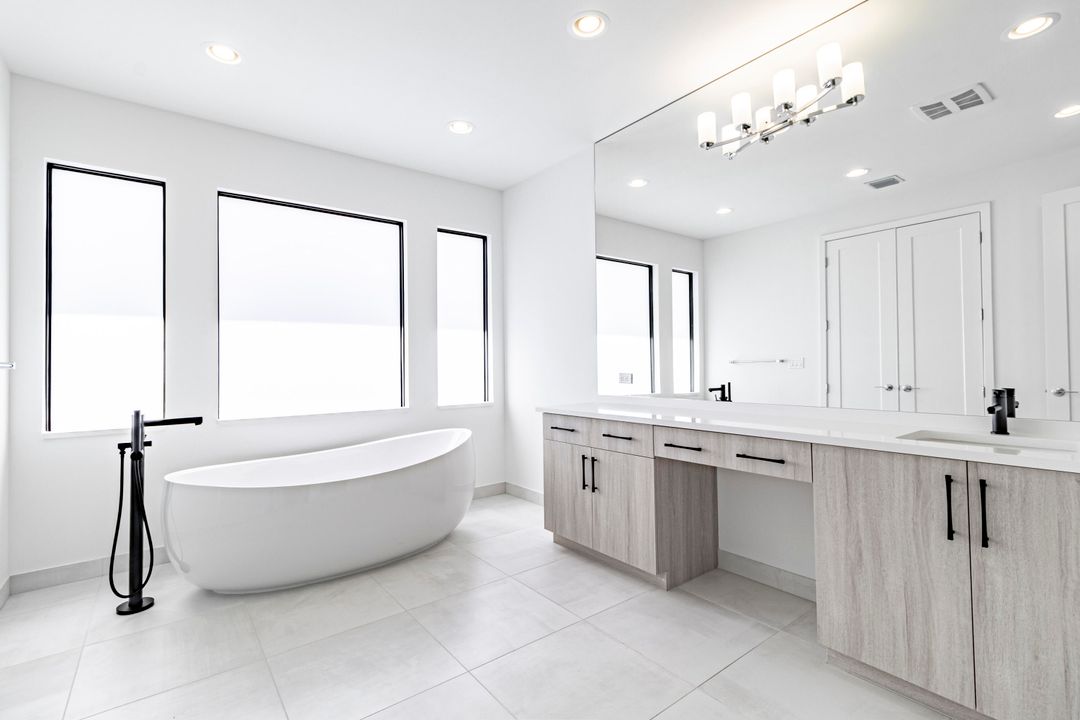 For Sale: $1,825,000 (5 beds, 7 baths, 4605 Square Feet)