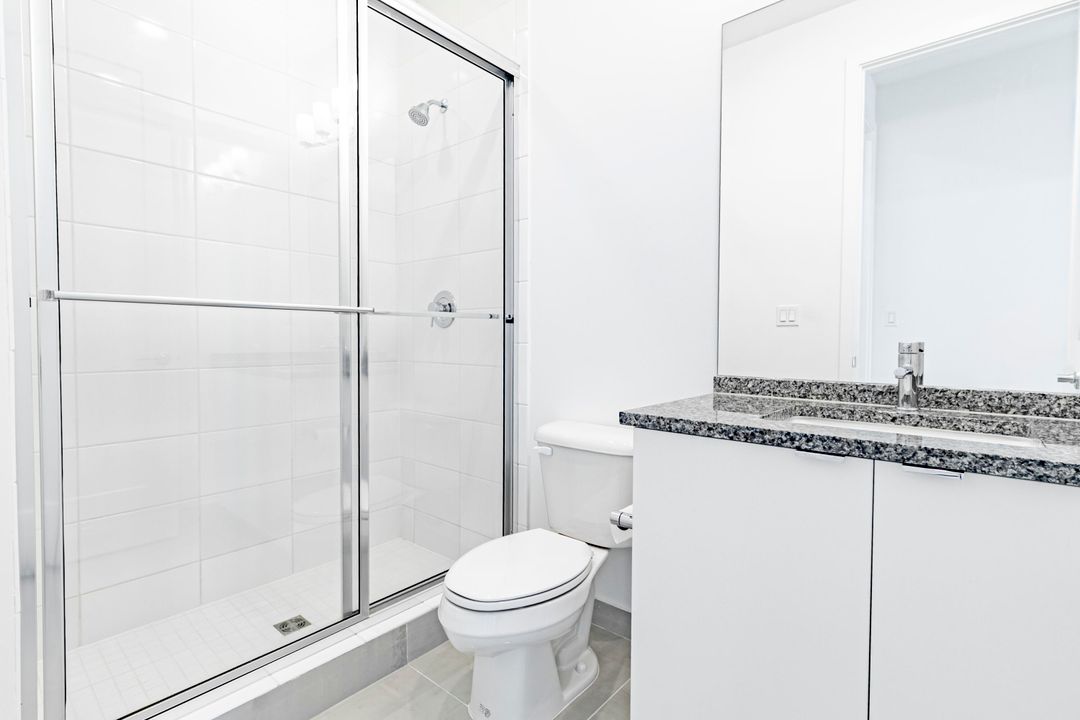 For Sale: $1,825,000 (5 beds, 7 baths, 4605 Square Feet)