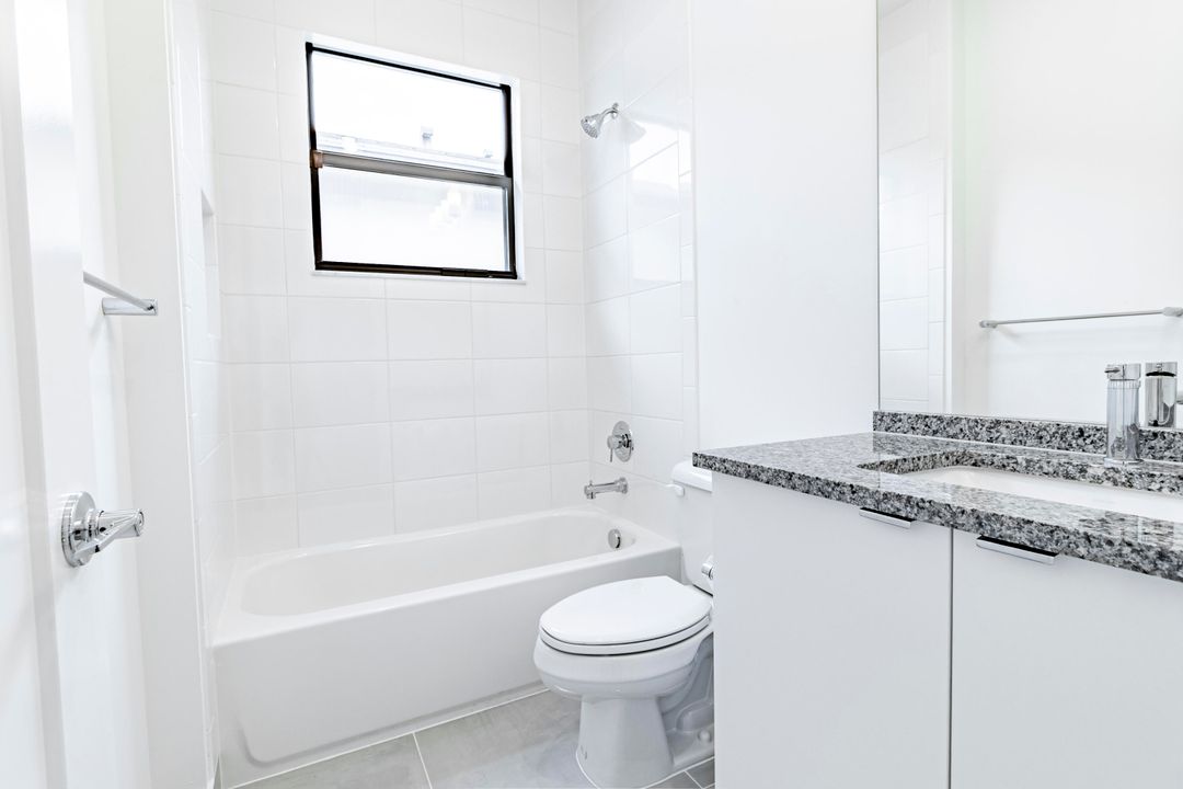 For Sale: $1,825,000 (5 beds, 7 baths, 4605 Square Feet)