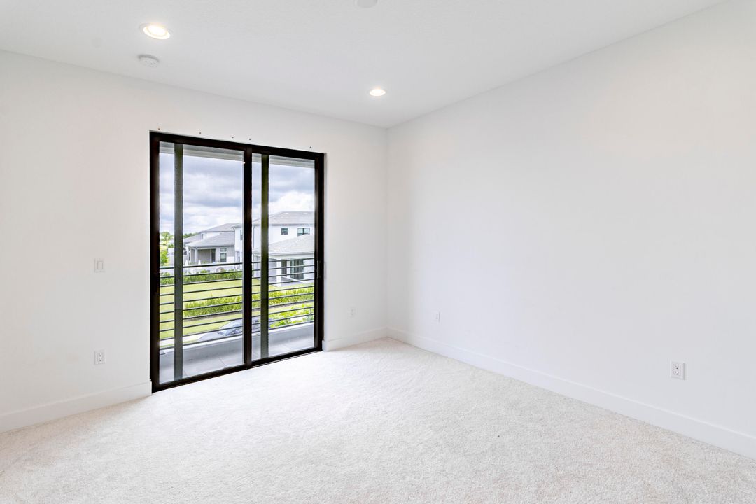 For Sale: $1,825,000 (5 beds, 7 baths, 4605 Square Feet)