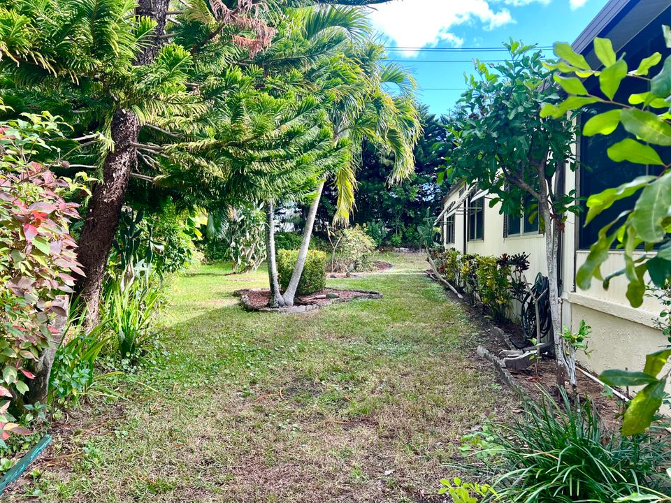 На продажу: $245,000 (2 спален, 2 ванн, 1152 Квадратных фут)