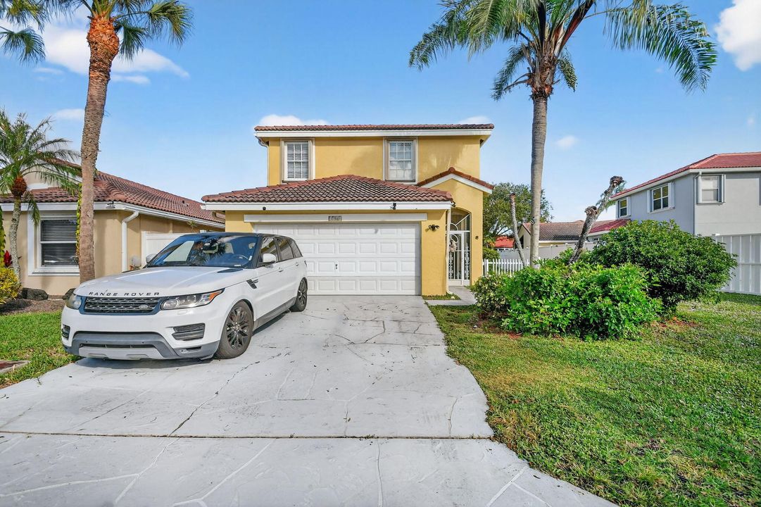 На продажу: $675,000 (4 спален, 2 ванн, 2317 Квадратных фут)