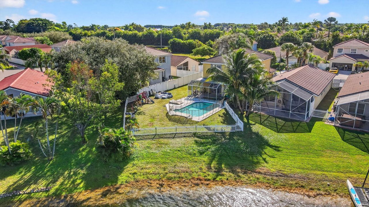 На продажу: $675,000 (4 спален, 2 ванн, 2317 Квадратных фут)