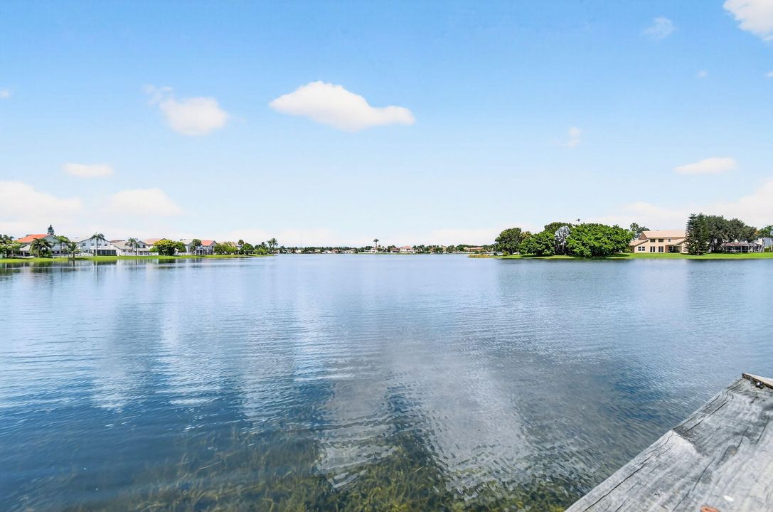 На продажу: $675,000 (4 спален, 2 ванн, 2317 Квадратных фут)