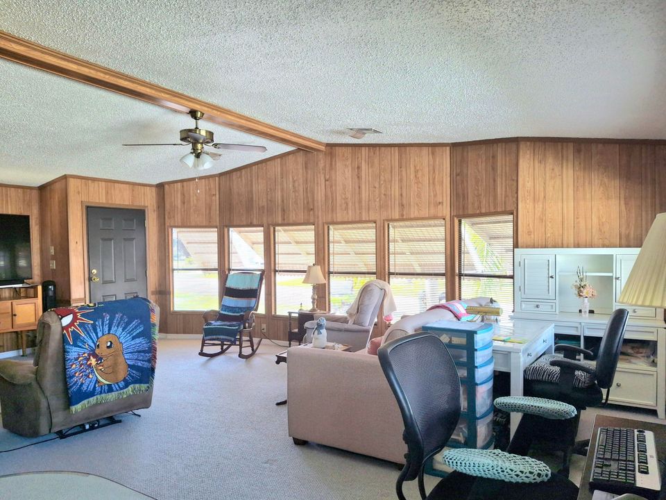 待售: $164,900 (2 贝兹, 2 浴室, 1340 平方英尺)