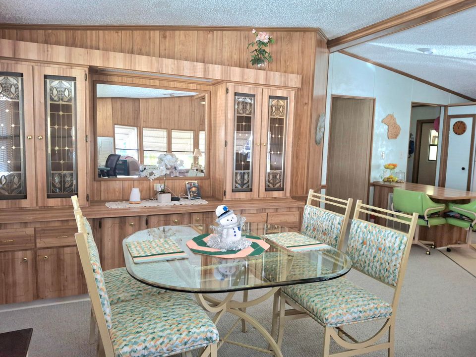 待售: $164,900 (2 贝兹, 2 浴室, 1340 平方英尺)