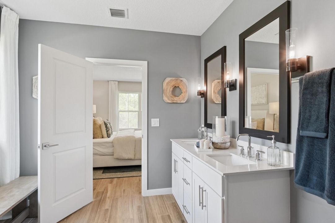 待售: $569,995 (4 贝兹, 3 浴室, 2350 平方英尺)