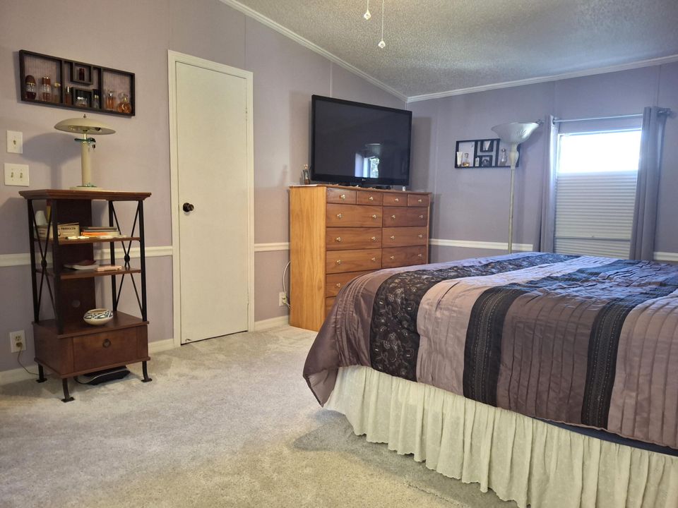 待售: $164,900 (2 贝兹, 2 浴室, 1340 平方英尺)