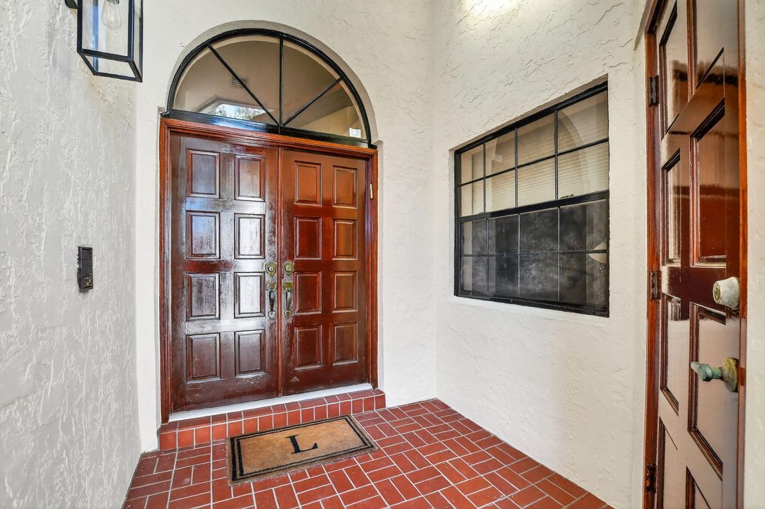 For Sale: $635,000 (2 beds, 2 baths, 1644 Square Feet)