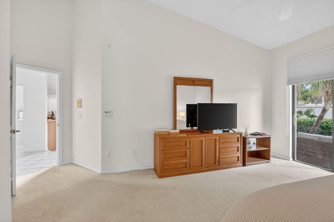 For Sale: $635,000 (2 beds, 2 baths, 1644 Square Feet)