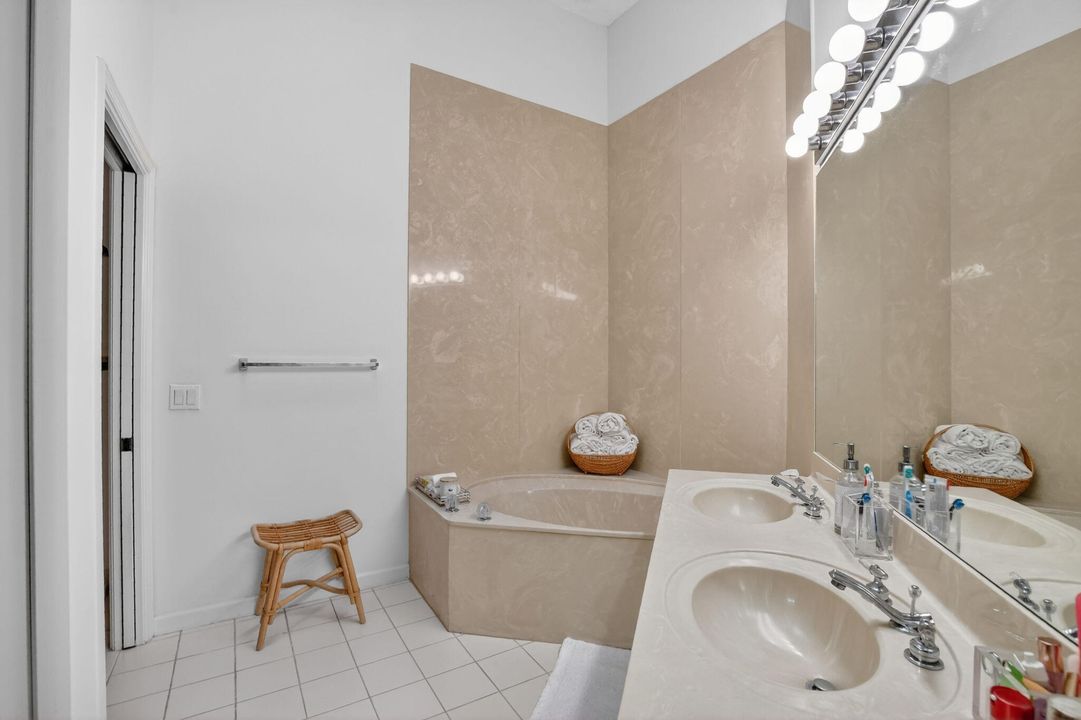 For Sale: $635,000 (2 beds, 2 baths, 1644 Square Feet)