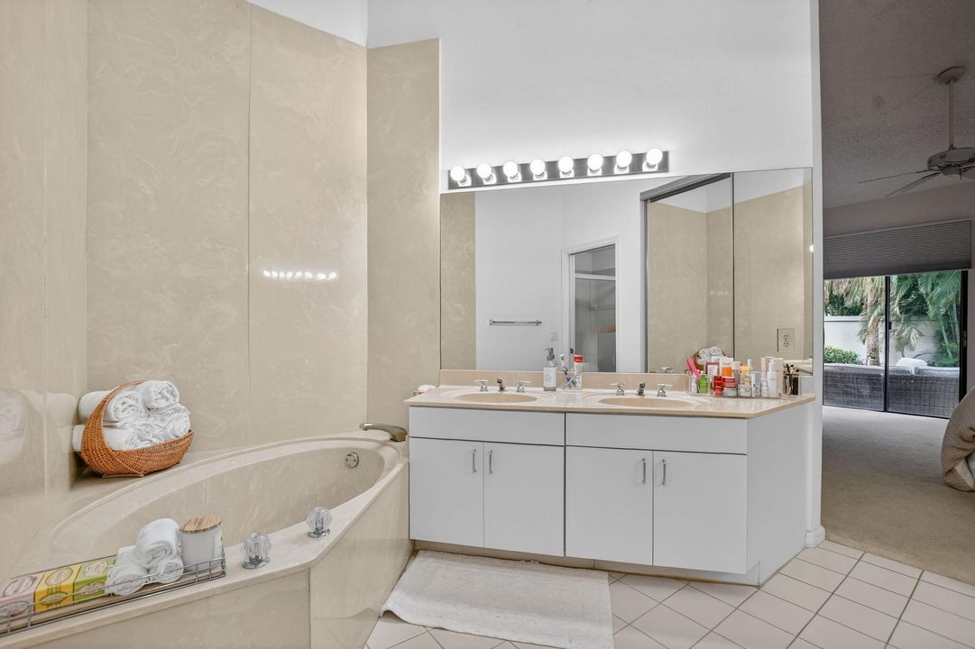 For Sale: $635,000 (2 beds, 2 baths, 1644 Square Feet)