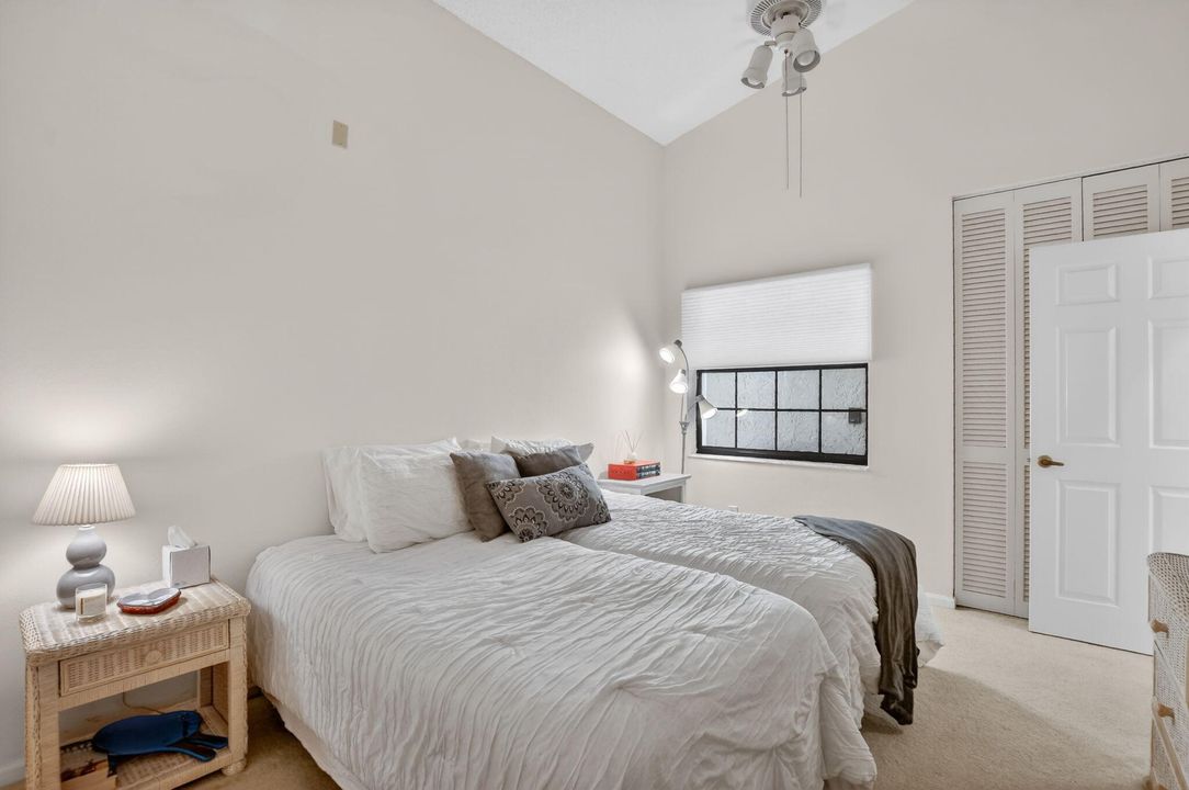 For Sale: $635,000 (2 beds, 2 baths, 1644 Square Feet)