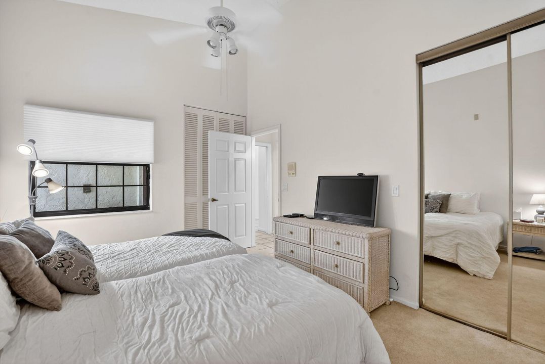 For Sale: $635,000 (2 beds, 2 baths, 1644 Square Feet)