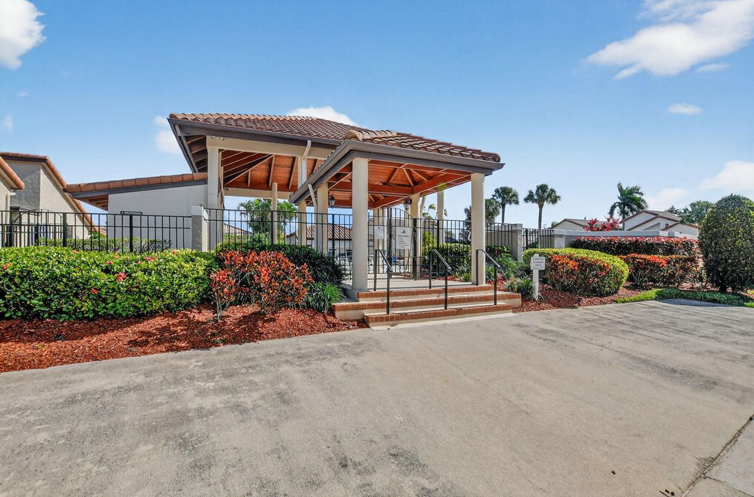 For Sale: $635,000 (2 beds, 2 baths, 1644 Square Feet)