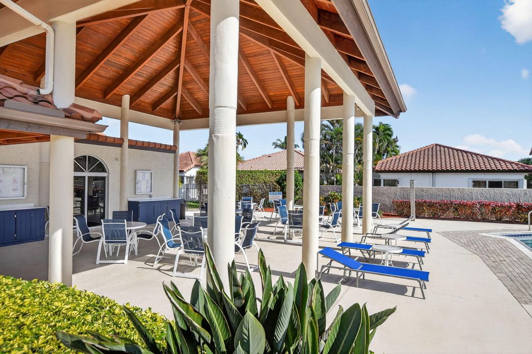 For Sale: $635,000 (2 beds, 2 baths, 1644 Square Feet)