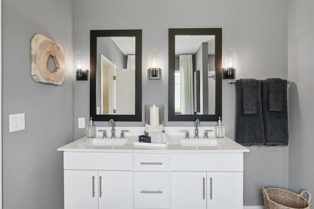 待售: $579,995 (4 贝兹, 3 浴室, 2350 平方英尺)