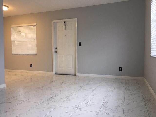 出租: $1,500 (1 贝兹, 1 浴室, 551 平方英尺)