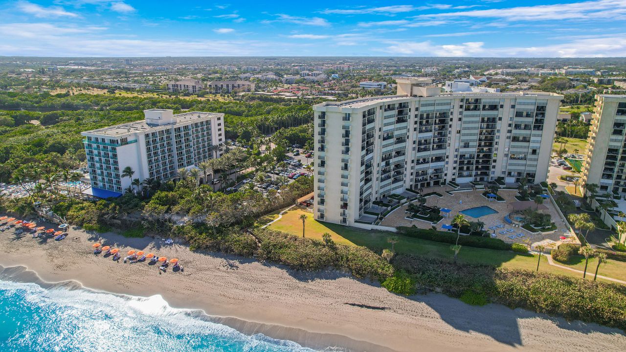 En Venta: $899,000 (2 camas, 2 baños, 1170 Pies cuadrados)