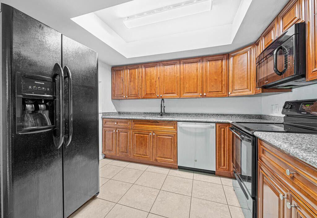 В аренду: $2,500 (3 спален, 2 ванн, 1279 Квадратных фут)