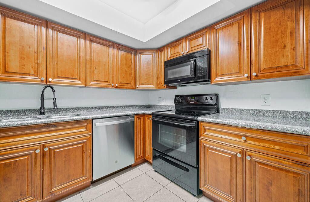 В аренду: $2,500 (3 спален, 2 ванн, 1279 Квадратных фут)