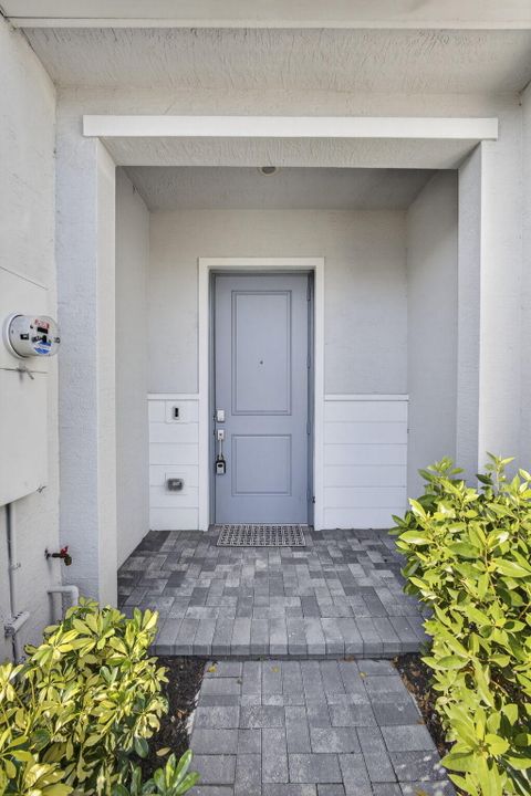 En Renta: $2,400 (3 camas, 2 baños, 1632 Pies cuadrados)