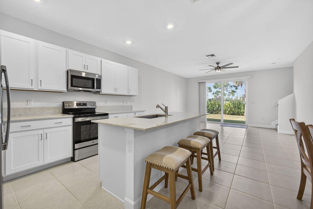 En Renta: $2,400 (3 camas, 2 baños, 1632 Pies cuadrados)