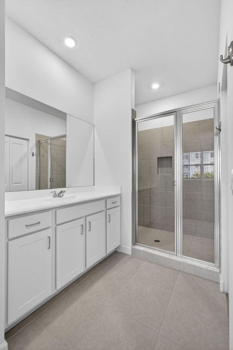 En Renta: $2,400 (3 camas, 2 baños, 1632 Pies cuadrados)