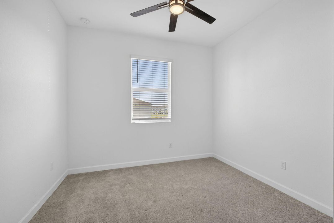 En Renta: $2,400 (3 camas, 2 baños, 1632 Pies cuadrados)