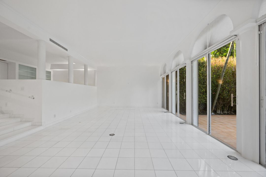 For Sale: $6,685,000 (3 beds, 4 baths, 3379 Square Feet)