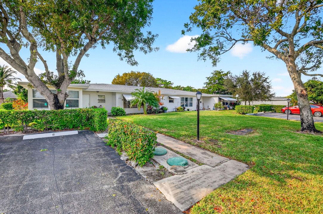 待售: $139,900 (1 贝兹, 1 浴室, 1100 平方英尺)