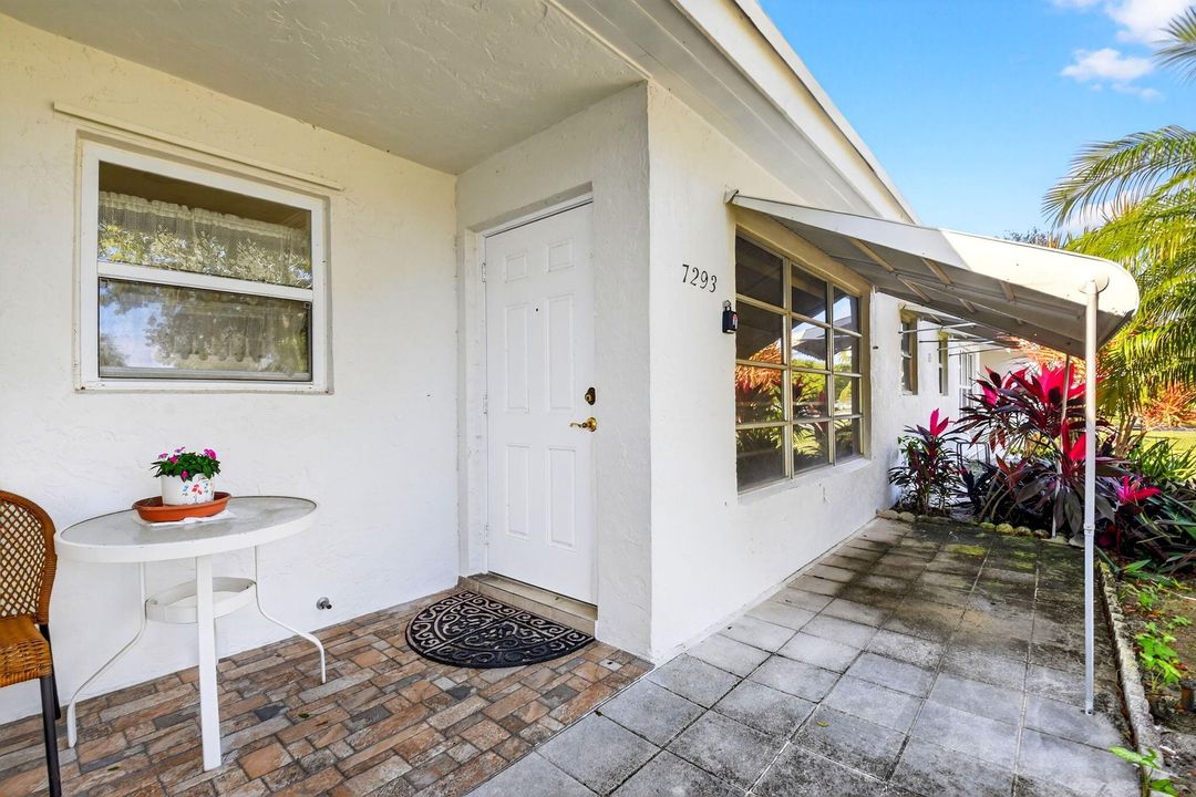 待售: $139,900 (1 贝兹, 1 浴室, 1100 平方英尺)