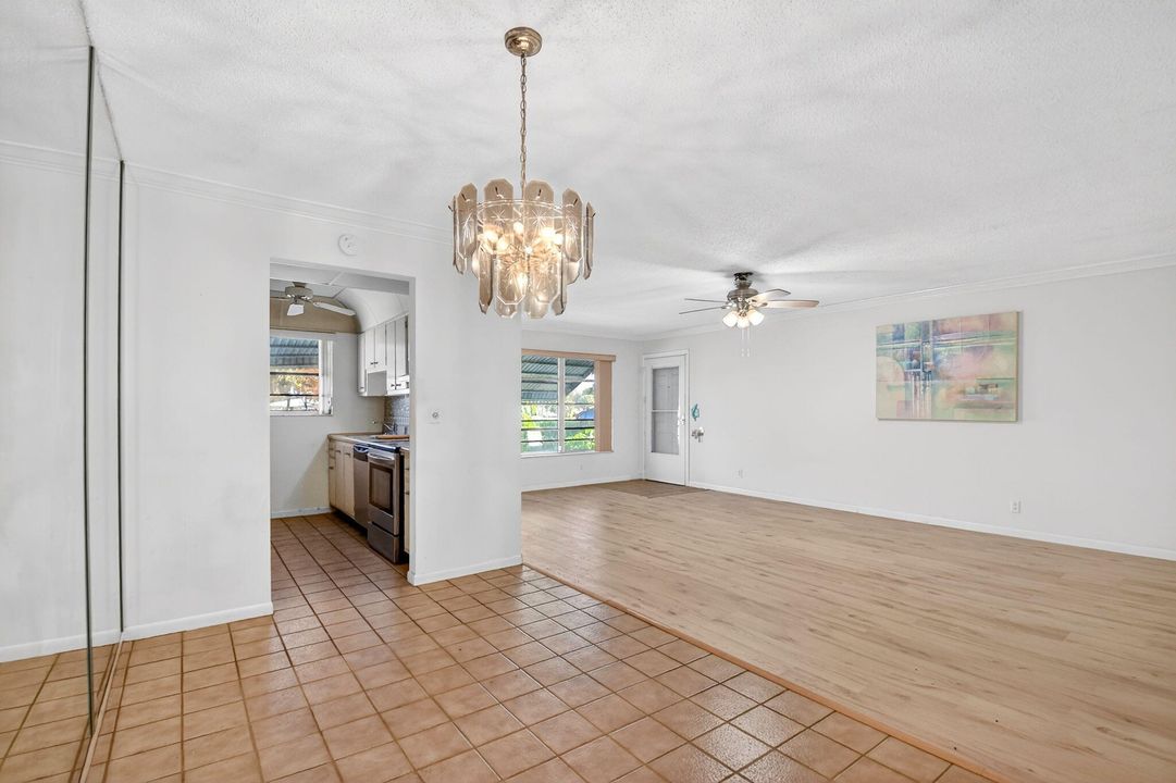 待售: $139,900 (1 贝兹, 1 浴室, 1100 平方英尺)