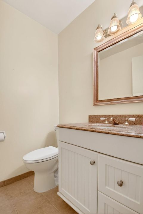 待售: $139,900 (1 贝兹, 1 浴室, 1100 平方英尺)