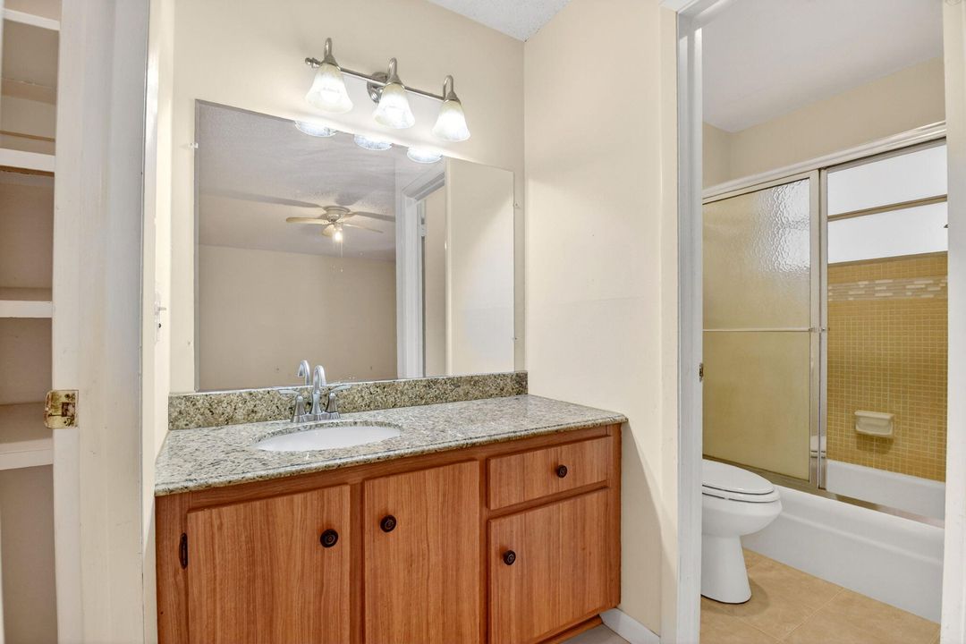 待售: $139,900 (1 贝兹, 1 浴室, 1100 平方英尺)