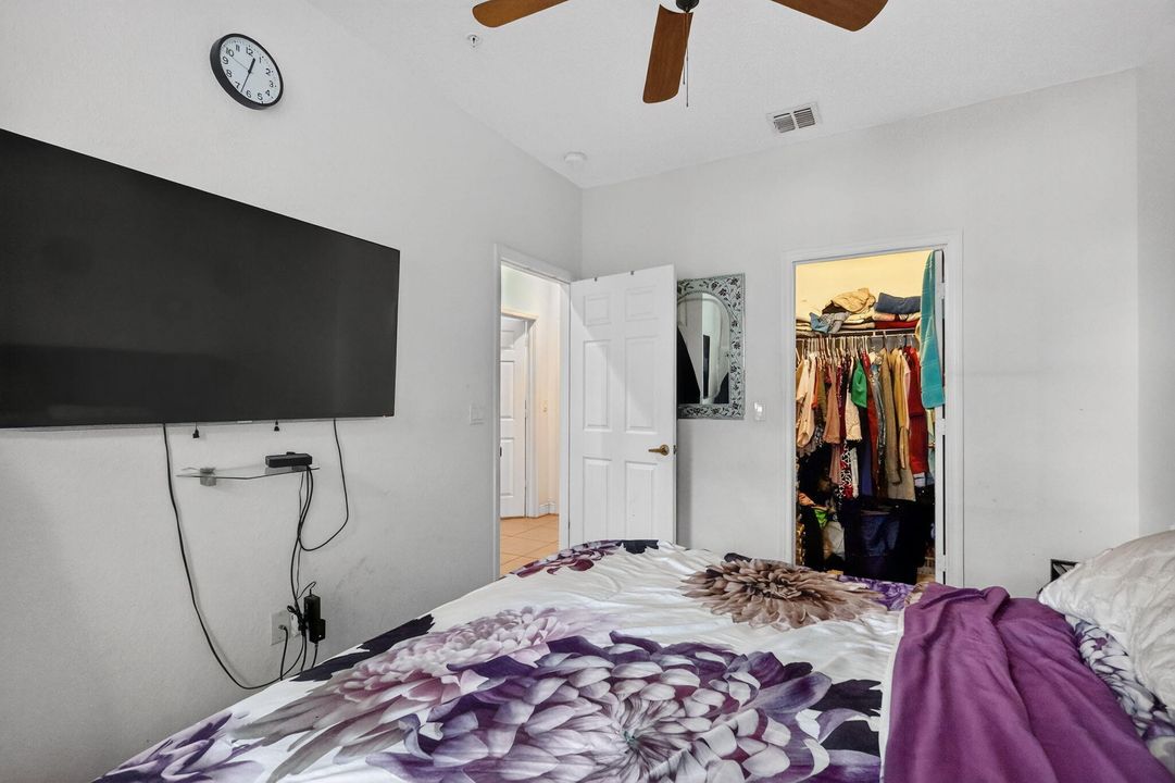 出租: $3,800 (3 贝兹, 3 浴室, 1955 平方英尺)