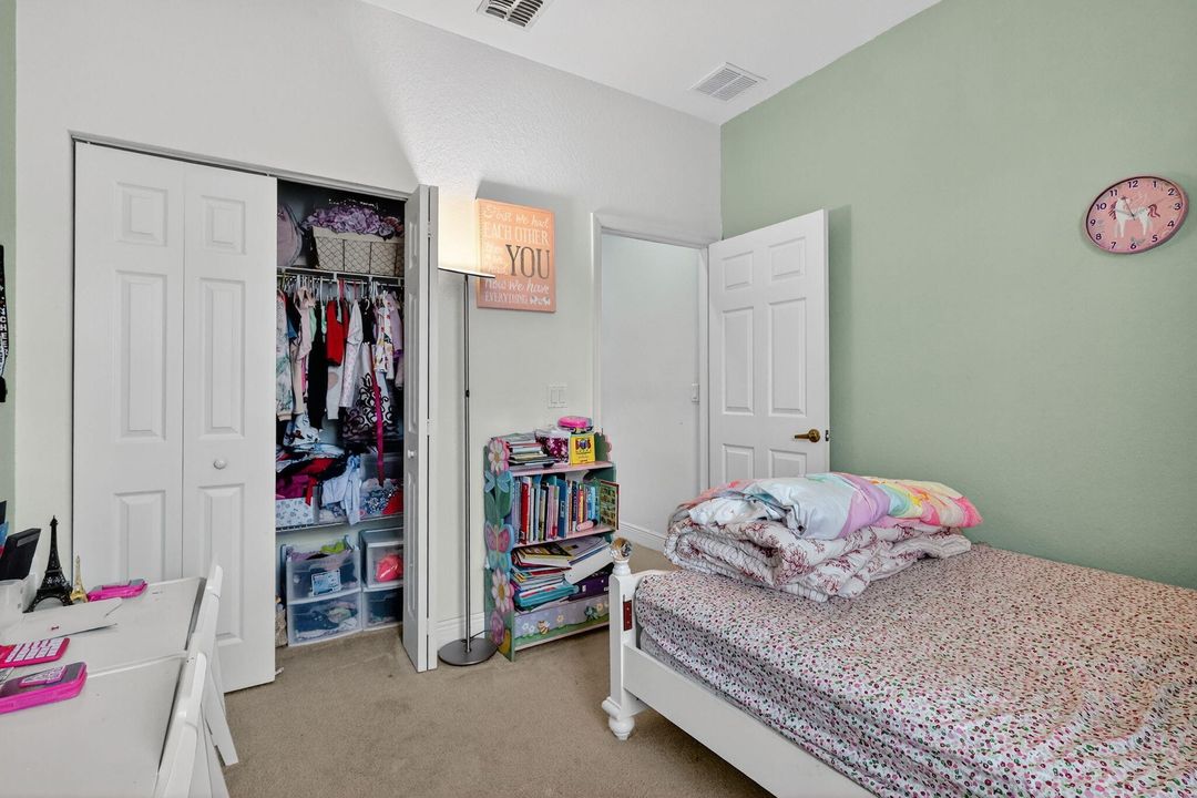 出租: $3,800 (3 贝兹, 3 浴室, 1955 平方英尺)