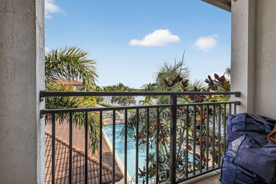 出租: $3,800 (3 贝兹, 3 浴室, 1955 平方英尺)