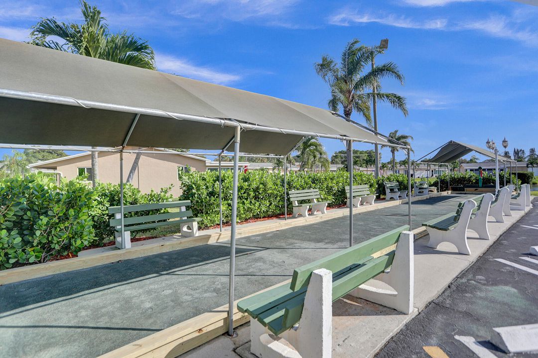 For Rent: $2,300 (2 beds, 2 baths, 1050 Square Feet)