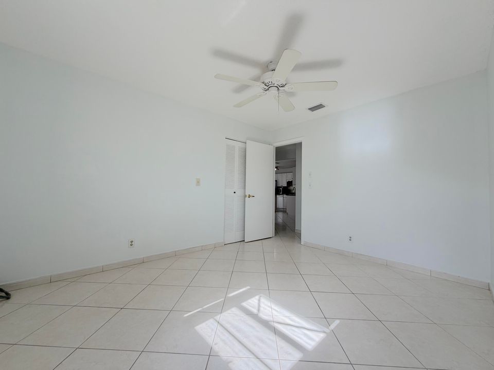 For Rent: $2,300 (2 beds, 2 baths, 1050 Square Feet)