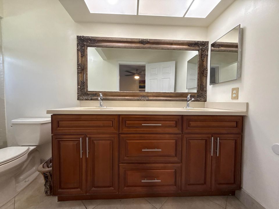 En Venta: $479,000 (3 camas, 2 baños, 1697 Pies cuadrados)