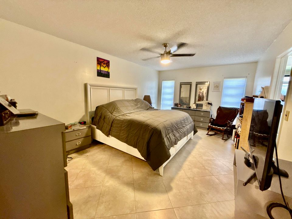 En Venta: $479,000 (3 camas, 2 baños, 1697 Pies cuadrados)