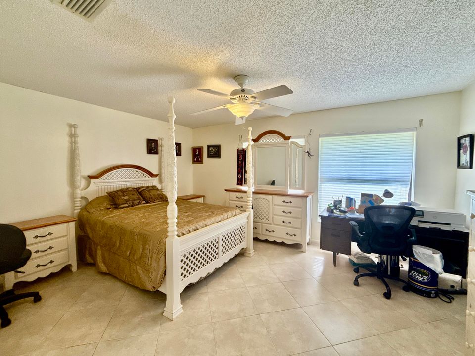 En Venta: $479,000 (3 camas, 2 baños, 1697 Pies cuadrados)